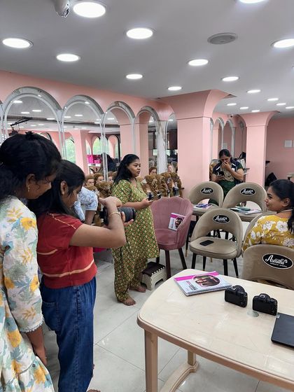 Asmitha Makeover Artistry - Professional Beauty Artist Courses The Complete Artist: Saree Draping, Photography & Styling photo 4