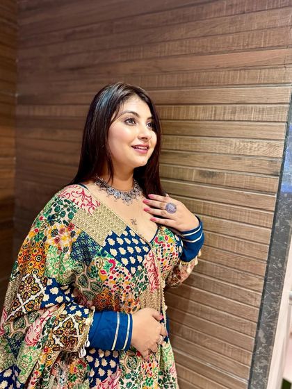 Vibrant Mehendi & Festive Styles photo 16