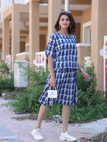A look at how I style my Bagru hand-block printed co-ord sets. This comfortable pure cotton top and skirt combination is perfect for a chic, casual day out, easily paired with sneakers for a modern twist.