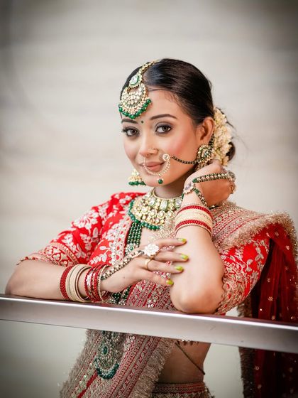 Timeless Bridal Looks photo 22