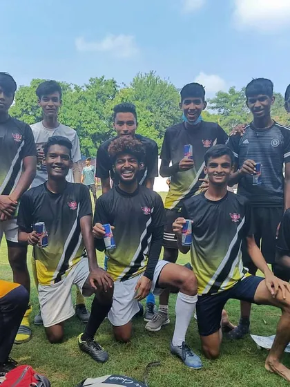 The joy of the game! A happy moment with the team after a tournament. We celebrate the effort, the experience, and the bonds we build together, win or lose.