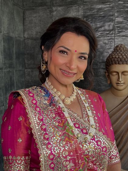 Graceful Makeup for Family photo 7