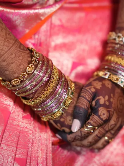 The proof is in the stain. This is the beautiful, deep maroon stain my client achieved after a couple of days, a result of my pure organic henna and proper aftercare.