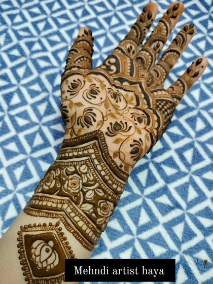 Intricate Bridal Hands photo 61