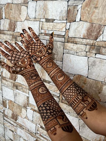 A personalized engagement design with the couple's initials 'MP' and a diamond ring motif.