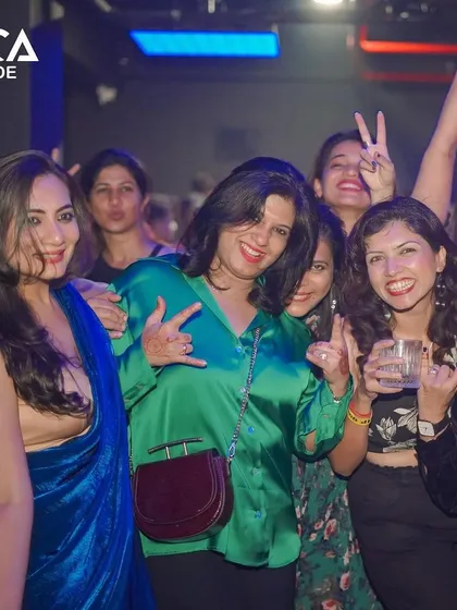 The ladies are all smiles at Toca on a Wednesday night. Great energy from the crowd.