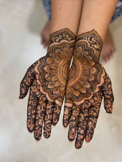 I am obsessed with creating perfectly symmetrical designs, especially with mandalas. When both hands come together, the pattern should feel like a single, flawless piece of art.