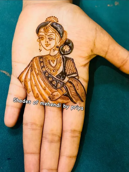 The final still image of the traditional woman portrait. The clean lines and detailed finishing make this a beautiful piece of figurative art.