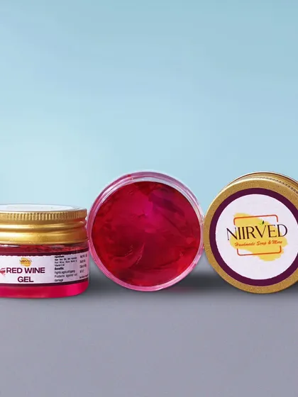 Give your skin a treat with my Natural Red Wine Gel. It's packed with antioxidants that help repair skin damage, reduce signs of aging, and boost collagen for a natural, healthy glow.