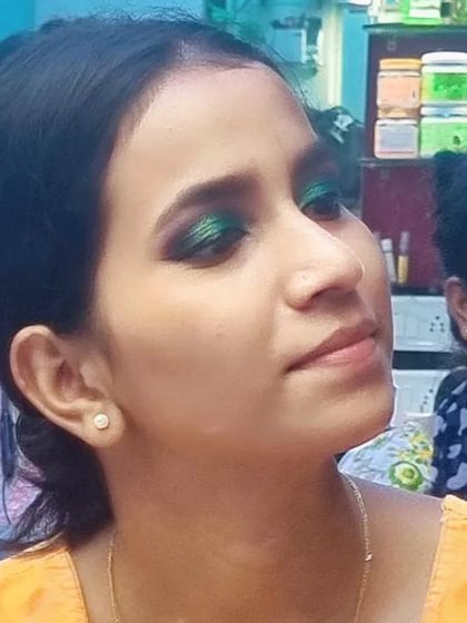 Creative & Themed Makeup photo 8