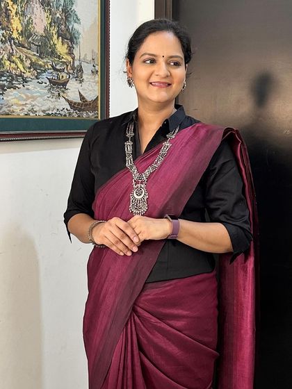 Shikha Agarwal - Personal Self-Makeup Classes Self Saree Draping Made Easy photo 12