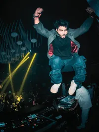 DJ for Nightclubs & Festivals