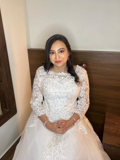 Rati Rakheja Sahu - Salon & Beauty Studio Services Modern & North Indian Bridal Glam photo 10