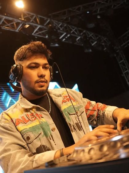 The Skelltron Persona photo 32