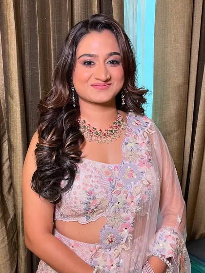 Another beautiful portrait of Vini, her smile radiating happiness.