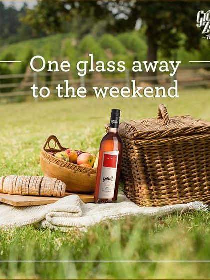 A weekend picnic with our Art Collection Rosé is a perfect escape. This wine, with its delicate fruit notes, pairs wonderfully with fresh bread, cheese, and the company of loved ones.