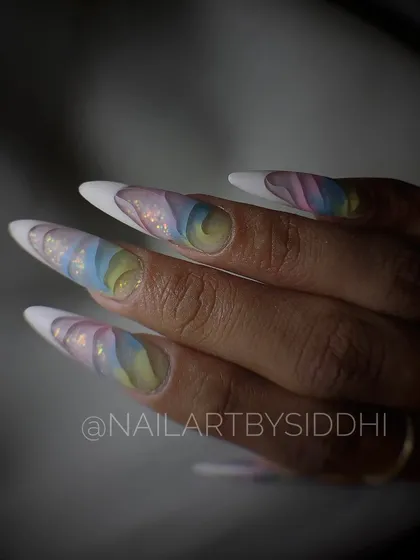 A close-up of the 3D inbuilt design within the nail extension itself.