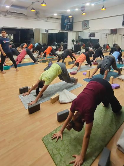 A dynamic moment from our Ashtanga Vinyasa workshop. Our offline classes are filled with energy, dedication, and the shared joy of practice.