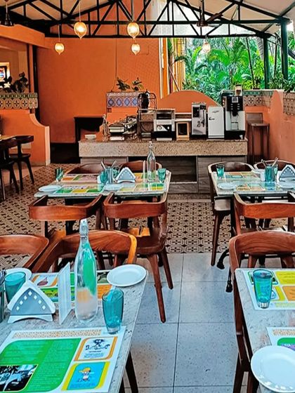 Dining & Social Spaces photo 12