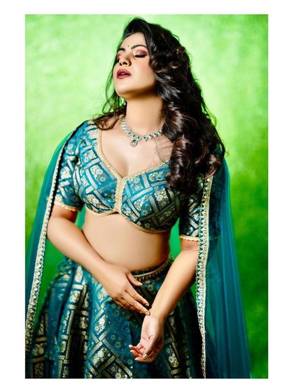 Rent Your Look - Ethnic & Occasion Wear Rental Sangeet & Reception Lehengas photo 12