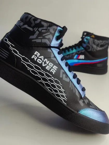 This side of the sneaker features the famous Range Rover grille pattern, hand-painted with precision.