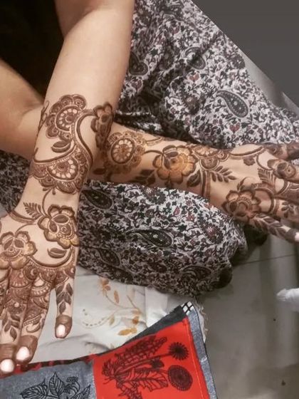 Mehendi Art by Nishat - Mehndi (Henna) Artistry Elegant Henna for Guests & Parties photo 54