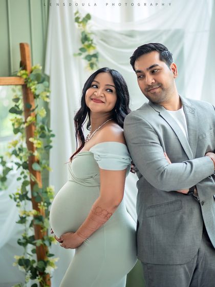 The Studio Glow: Maternity Portraits photo 6