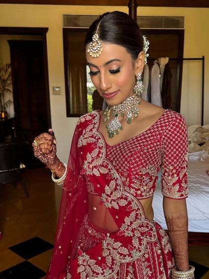 A candid moment of Ria, looking absolutely radiant. My makeup is designed to look great both in posed photos and in-between moments.