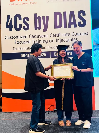 A proud moment receiving my certificate at the DIAS 2025 conference. These advanced training courses with leading international experts are crucial for honing my skills in aesthetic procedures.