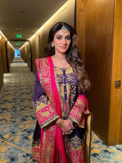 Glowing and gorgeous for the festivities. This Karwachauth look features a defined eye and a flawless base, perfect for a special celebration.