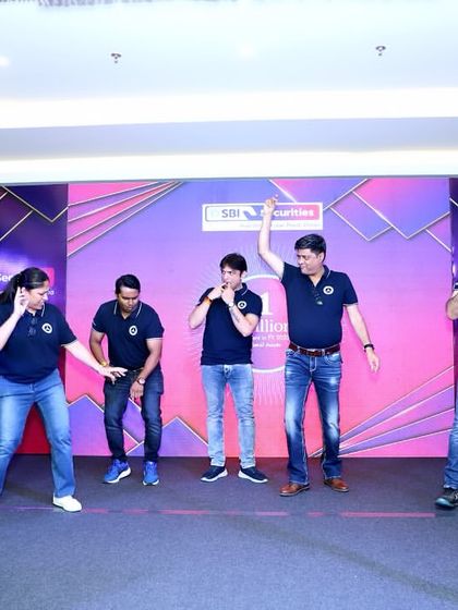 BFSI & FinTech Specialist photo 24