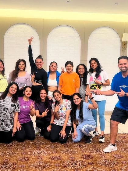 Another great shot with the fantastic group of friends who organized their own private dance fitness party. I love how my job brings people together.