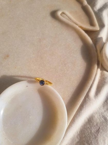 The 'sūkra' Labradorite Venus Ring.