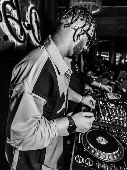 All this unsolicited advice from guys getting booked for a quarter of my price. Stop giving me advice. Just watch me work.