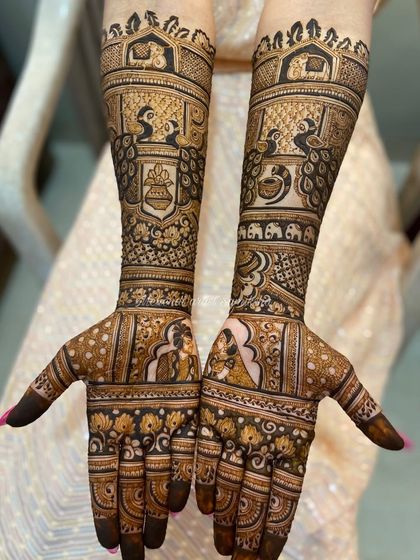 Personalized Story Mehendi photo 10