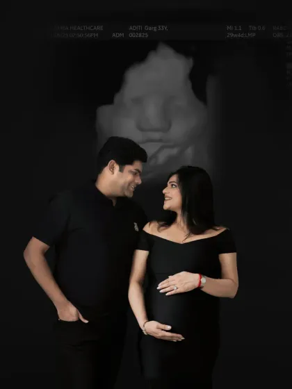 Meeting your baby for the first time through an ultrasound is a moment of pure wonder. I love incorporating these special images into my maternity couple photoshoots.