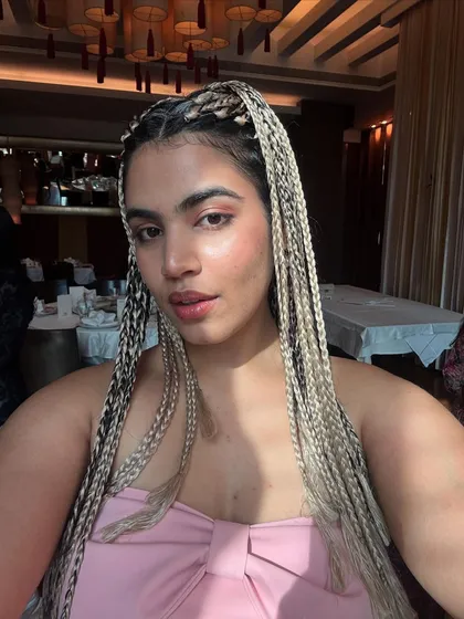 A selfie to show the makeup and hair details. A simple, glowy makeup look is perfect for this kind of hairstyle.