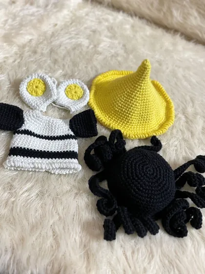 These are some of the accessories and hair for the Setenay Doll. I often crochet all the small, detailed parts first before putting the whole doll together.