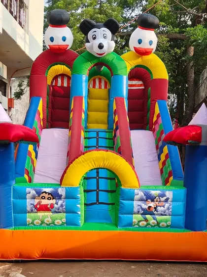 This 3-slider bouncy shows a different color combination and features Shinchan characters. We can customize colors and themes based on your requirements.