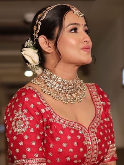 Timeless Bridal Looks photo 45