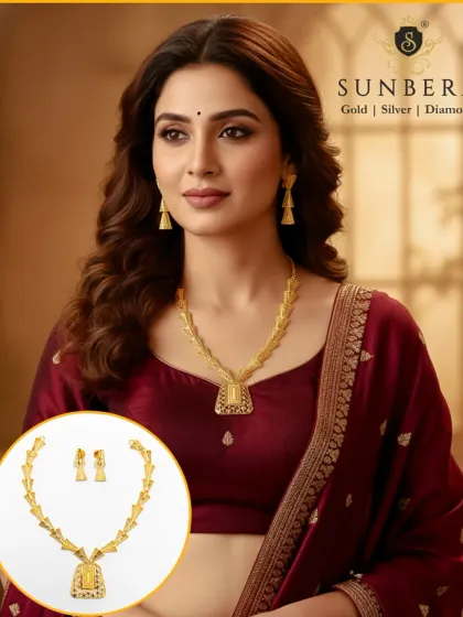 We are proud of our Paper Casting Pro Max technique, showcased in this 22KT gold necklace set. This innovation allows us to create voluminous, intricate designs that are surprisingly lightweight, offering your customers a grand look with everyday comfort.