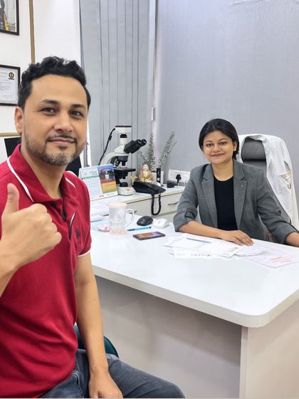 A happy patient giving a thumbs-up during his follow-up visit. Seeing these smiles after a successful hair transplant is what makes my work so fulfilling.