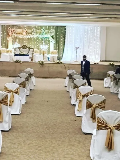 We take on the challenge of organizing events with any constraint. This socially distanced setup shows our adaptability and commitment to making your dream day happen safely.