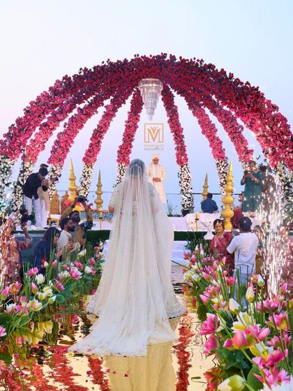 Breathtaking Mandaps & Ceremony Setups photo 5