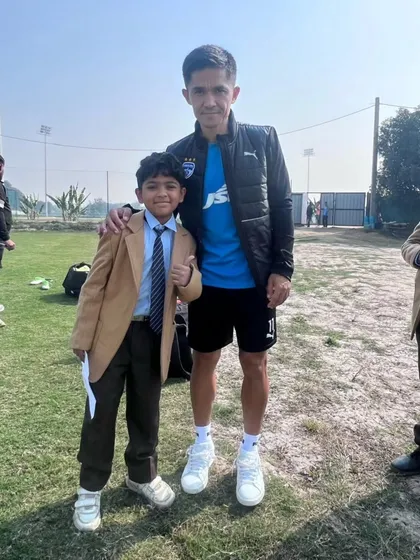 We provide our players with unforgettable experiences and inspiration. Here, one of our young champs, Kiaan, gets the incredible opportunity to meet his hero and Indian football captain, Sunil Chhetri. Moments like these fuel dreams and inspire the next generation of players.