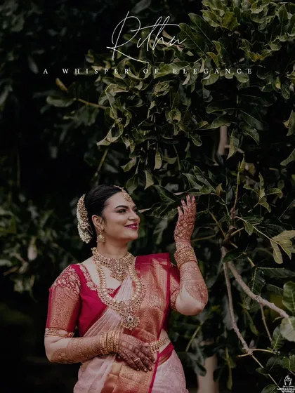 A duplicate of ID 3, this elegant portrait shows a South Indian bride in a natural outdoor setting.