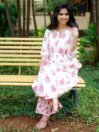 My newly added bestseller, this white and pink printed kurta-pant set is here to brighten your wardrobe. It’s comfortable, stylish, and versatile.