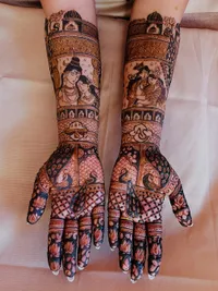 Mehendi Academy & Courses