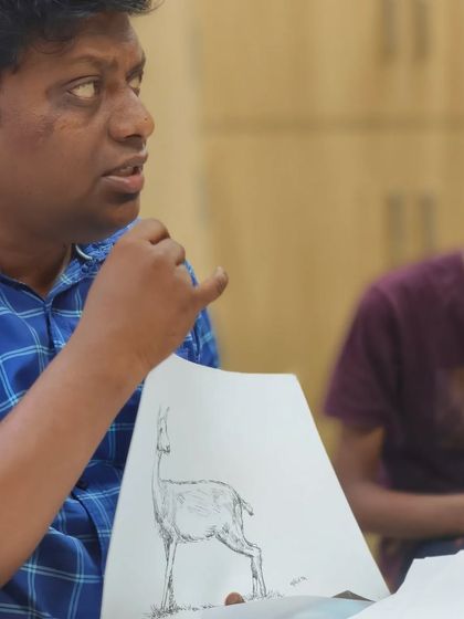 Sushil explains the basics of animal anatomy through sketching. Understanding the underlying structure is essential before moving on to more complex paintings, a key part of our foundation course.