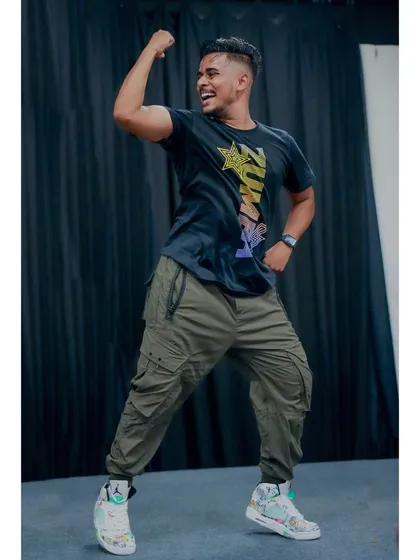 As a licensed Zumba instructor, I bring passion and energy to every single move. This is more than a job for me, it is about sharing the freedom and joy of dance fitness.